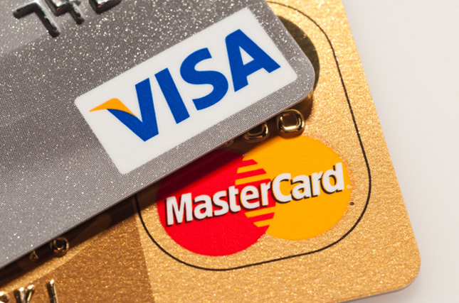 La CE pide a Visa, MasterCard y American Express garantizar una información clara a usuarios