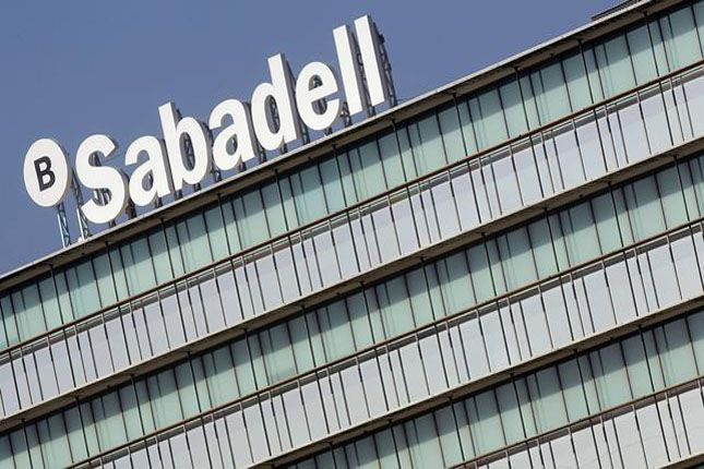 Gilinski vende un 2,99% del capital de Banco Sabadell