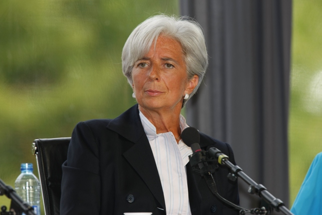 Lagarde (BCE) destaca el efecto del aumento de las compras semanales
