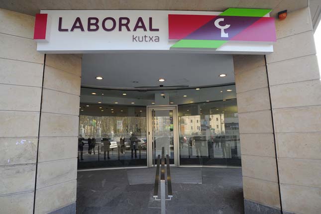 Fitch mantiene el rating de Laboral Kutxa en 'BBB+'