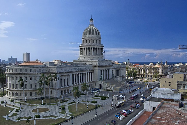 El Banco Central de Cuba firma un acuerdo con el Banco Centroamericano de Integración Económica