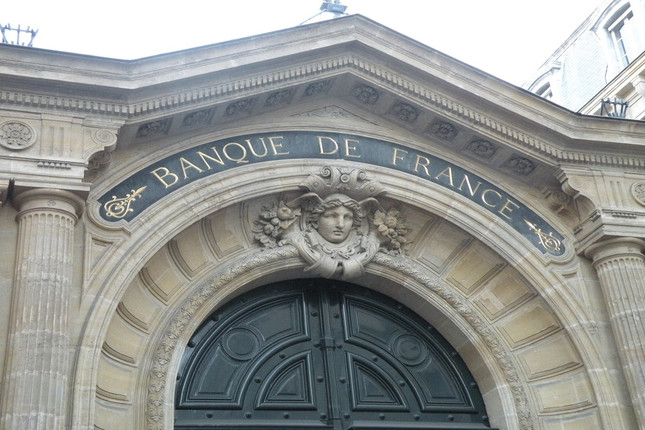 El Banco de Francia defiende las fusiones bancarias transeuropeas