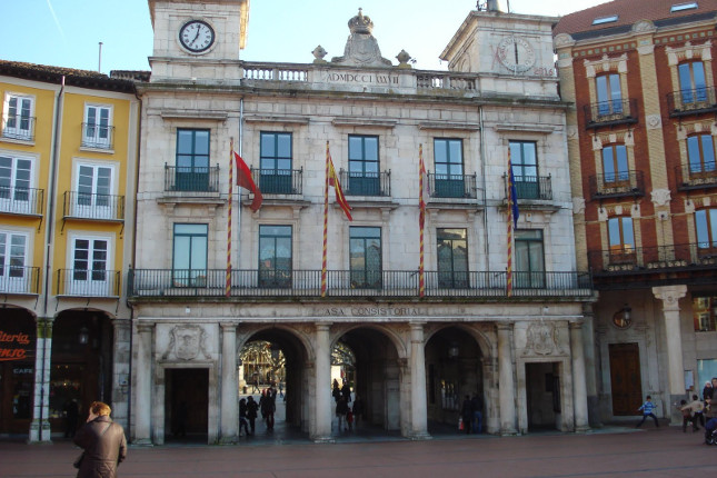 El Ayuntamiento de Burgos acuerda con tres entidades reestructurar deuda