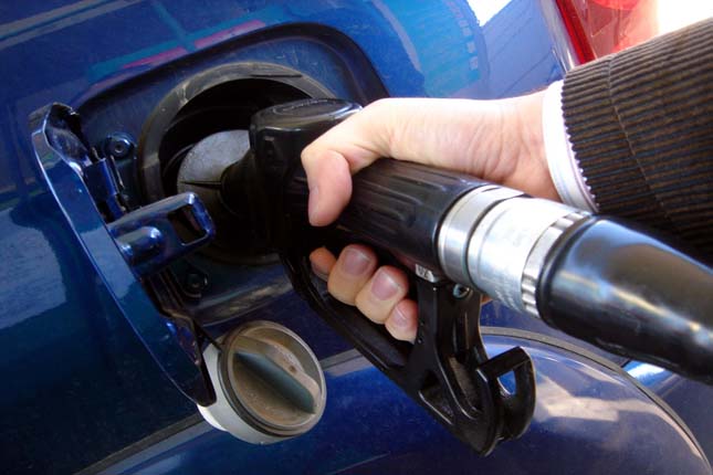 El precio de los carburantes registra su séptima semana consecutiva de descensos