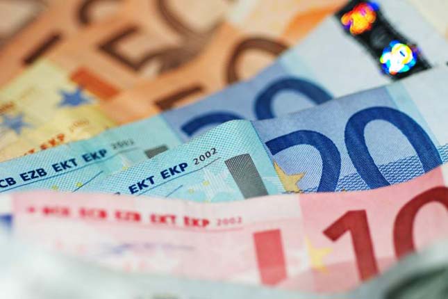 El Gobierno español limita el pago en efectivo a 1000 euros
