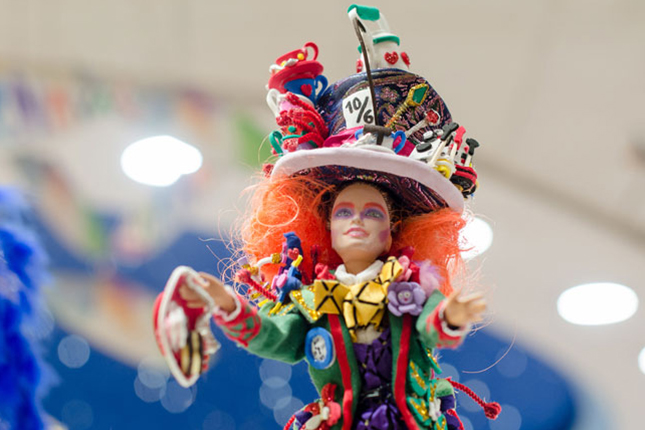 El-Corte-Inglés-celebra-el-Carnaval-en-Badajoz-con-una-exposición-de-Barbiedisfrazadas