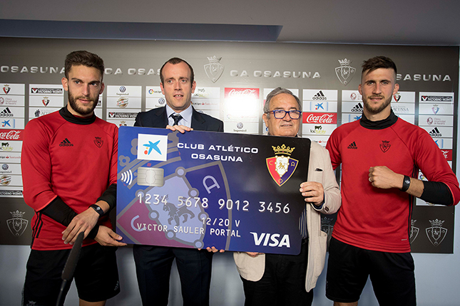 CaixaBank lanza su tarjeta Visa Club Atlético Osasuna