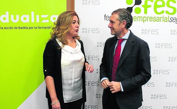 Bankia y FES formarán a jóvenes segovianos en Comercio Exterior
