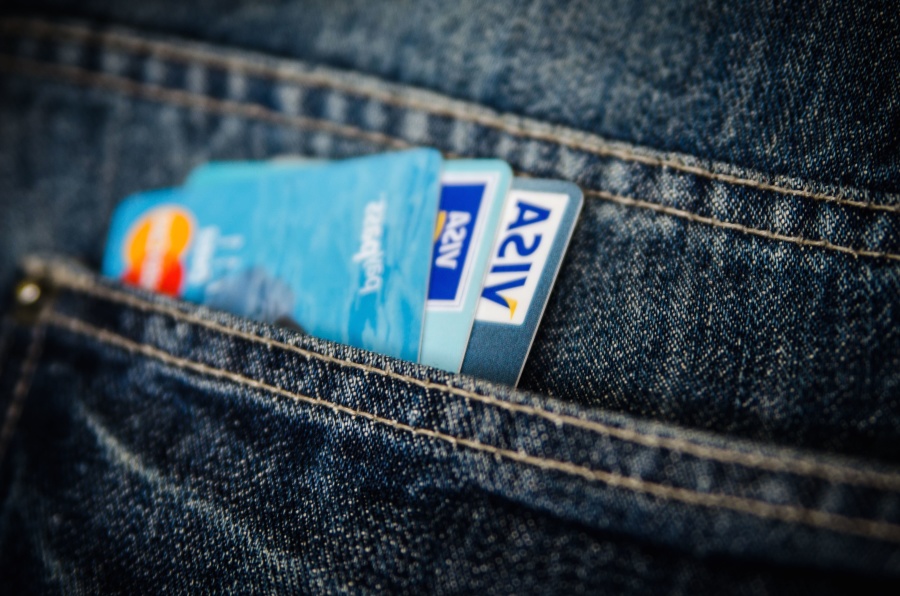 Los pagos con tarjeta crecen un 23% hasta junio