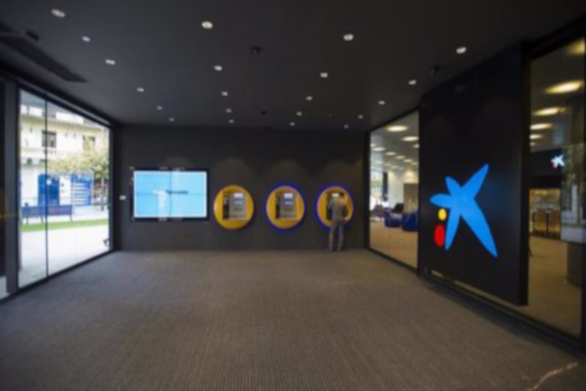 CaixaBank dispone en sus sucursales más de 1.500 empleados para ayudar a los nuevos clientes provenientes de Bankia