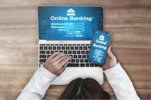 Salamanca y entidades financieras formarán a mayores en banca online