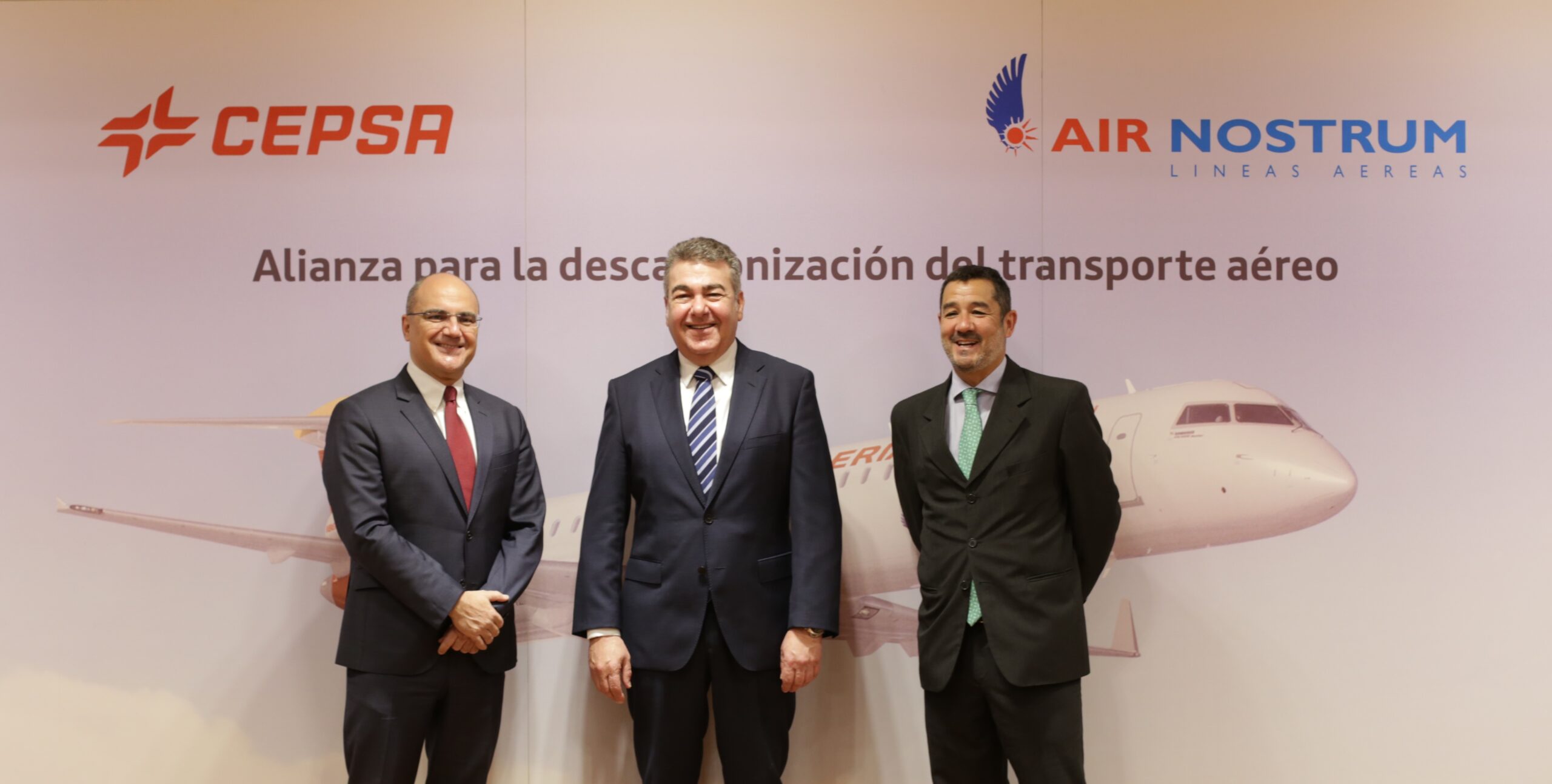 Cepsa y Air Nostrum trabajan para promover la descarbonización del sector aéreo