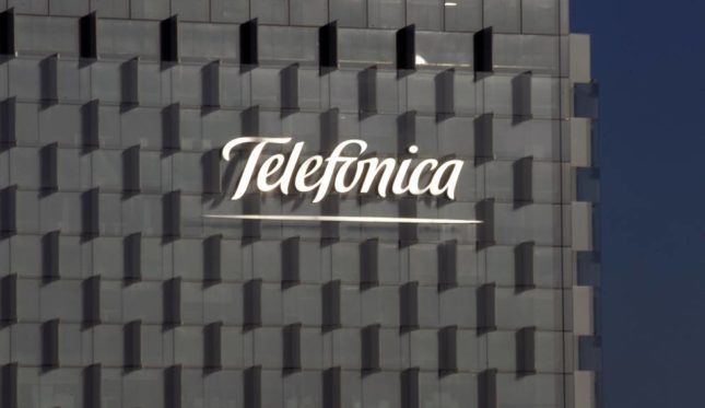 CaixaBank reduce su participación en Telefónica