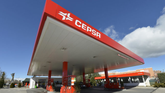 Cepsa congela sus inversiones en España por el impuesto extraordinario