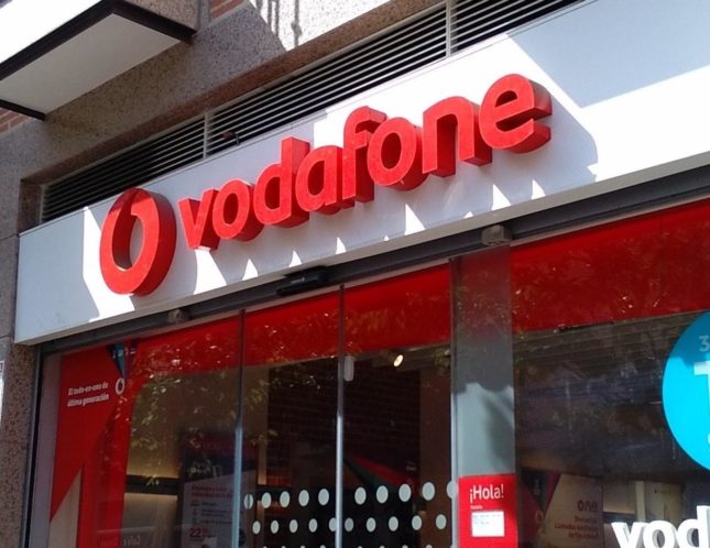 Los ingresos de Vodafone caen un 6%