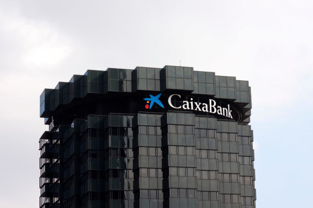 CaixaBank podría recurrir el impuesto a la banca