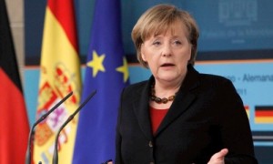 Merkel destaca el éxito del rescate español