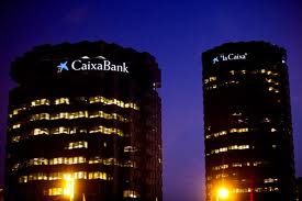 Feb y CaixaBank firman un acuerdo de colaboración
