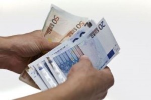 El Gobierno aprobaría la congelación del SMI en 645 euros