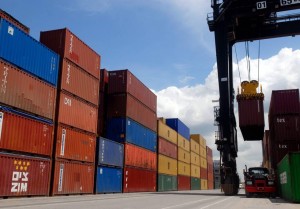 Las exportaciones crecen un 0,5% en el primer semestre