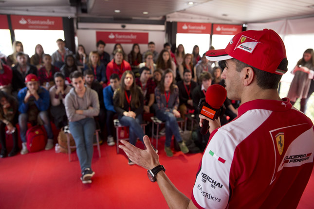 Banco Santander y Marc Gené citan a universitarios en la final del Campeonato de Simuladores de Velocidad 