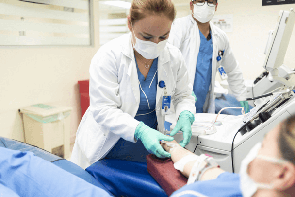 Banco Santander México apoya proyectos de tratamiento contra el COVID-19, que usa plasma donado por pacientes recuperados