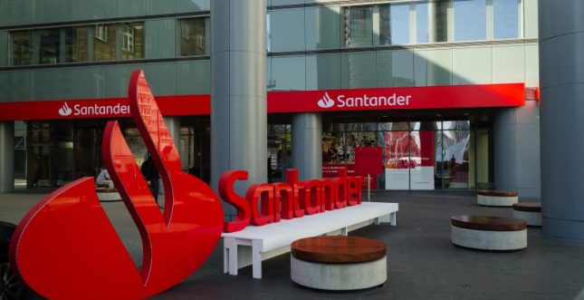 Banco Santander desarrolla programas relacionados con el mundo tecnológico