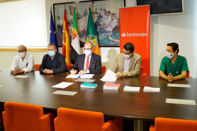 Banco Santander respaldará un proyecto de I+D frente al covid-19 del CCMIJU