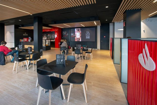 Banco Santander inaugura en Málaga su primer Work Café de Andalucía