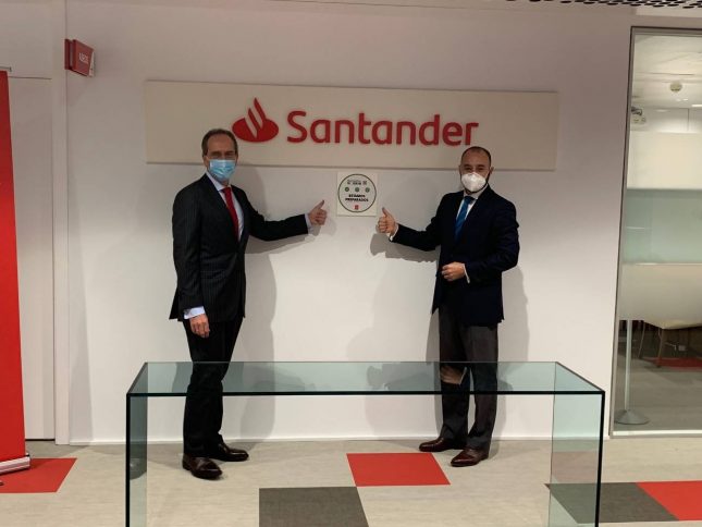 Banco Santander, primera entidad financiera con el sello Garantía Madrid por sus buenas prácticas frente al Covid